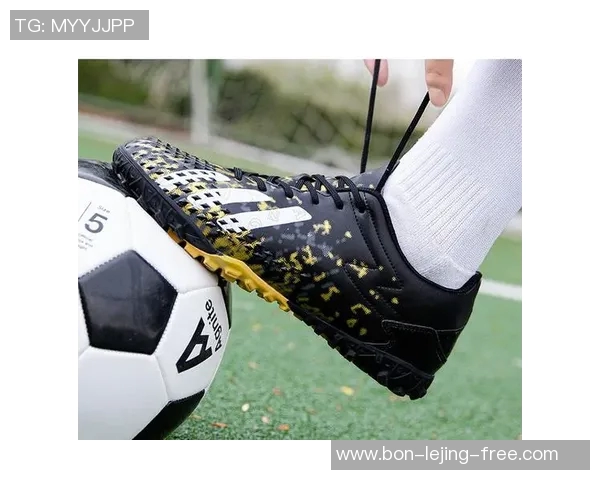 探索碎钉足球鞋的魅力与选择技巧，助你在球场上尽显风采与实力